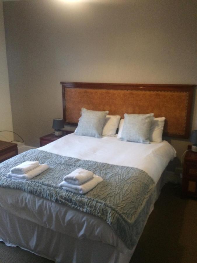 The Lion Hotel Llansantffraid-ym-Mechain Dış mekan fotoğraf