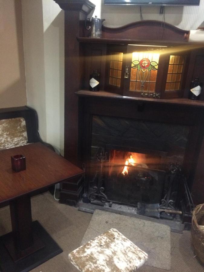 The Lion Hotel Llansantffraid-ym-Mechain Dış mekan fotoğraf